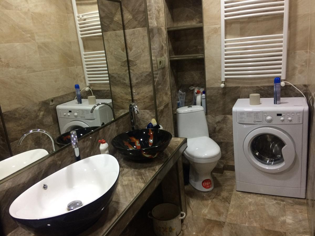 Vip Apartment at Gamrekeli str 1 Tbilisi Buitenkant foto